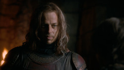 extant_GameOfThrones_2x05-TheGhostOfHarrenhal_2504
