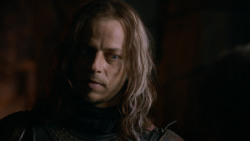 extant_GameOfThrones_2x05-TheGhostOfHarrenhal_2529