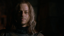 extant_GameOfThrones_2x05-TheGhostOfHarrenhal_2550