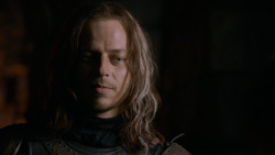 extant_GameOfThrones_2x05-TheGhostOfHarrenhal_2552