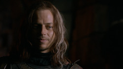 extant_GameOfThrones_2x05-TheGhostOfHarrenhal_2555