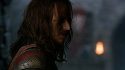 extant_GameOfThrones_2x05-TheGhostOfHarrenhal_2566