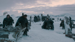 extant_GameOfThrones_2x05-TheGhostOfHarrenhal_2725