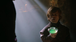 extant_GameOfThrones_2x05-TheGhostOfHarrenhal_2915