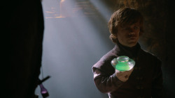 extant_GameOfThrones_2x05-TheGhostOfHarrenhal_2920