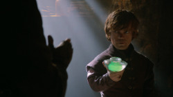 extant_GameOfThrones_2x05-TheGhostOfHarrenhal_2929
