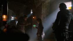 extant_GameOfThrones_2x05-TheGhostOfHarrenhal_2937