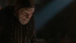 extant_GameOfThrones_2x05-TheGhostOfHarrenhal_2942