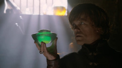 extant_GameOfThrones_2x05-TheGhostOfHarrenhal_2947