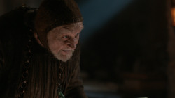 extant_GameOfThrones_2x05-TheGhostOfHarrenhal_2954