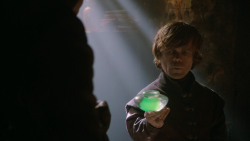 extant_GameOfThrones_2x05-TheGhostOfHarrenhal_2956