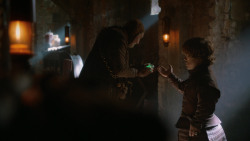 extant_GameOfThrones_2x05-TheGhostOfHarrenhal_2960