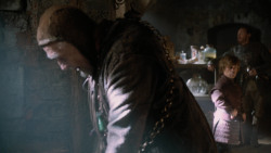 extant_GameOfThrones_2x05-TheGhostOfHarrenhal_2973