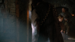 extant_GameOfThrones_2x05-TheGhostOfHarrenhal_2975