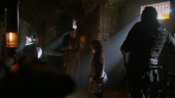 extant_GameOfThrones_2x05-TheGhostOfHarrenhal_3002