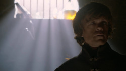 extant_GameOfThrones_2x05-TheGhostOfHarrenhal_3027