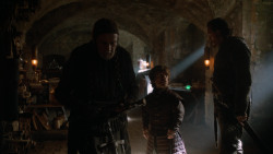 extant_GameOfThrones_2x05-TheGhostOfHarrenhal_3036