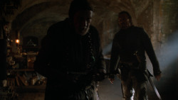 extant_GameOfThrones_2x05-TheGhostOfHarrenhal_3038