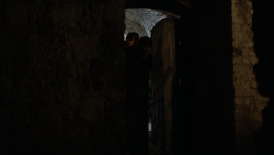 extant_GameOfThrones_2x05-TheGhostOfHarrenhal_3054