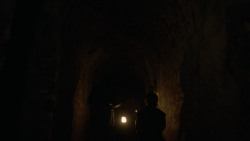 extant_GameOfThrones_2x05-TheGhostOfHarrenhal_3066