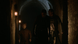 extant_GameOfThrones_2x05-TheGhostOfHarrenhal_3070