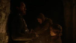 extant_GameOfThrones_2x05-TheGhostOfHarrenhal_3100