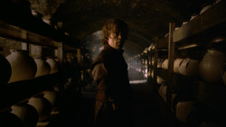 extant_GameOfThrones_2x05-TheGhostOfHarrenhal_3212