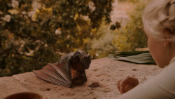 extant_GameOfThrones_2x05-TheGhostOfHarrenhal_3268