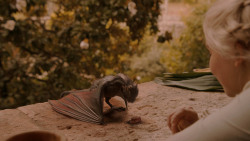 extant_GameOfThrones_2x05-TheGhostOfHarrenhal_3269