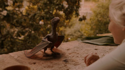 extant_GameOfThrones_2x05-TheGhostOfHarrenhal_3275
