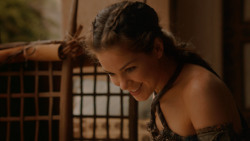 extant_GameOfThrones_2x05-TheGhostOfHarrenhal_3292