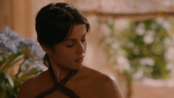 extant_GameOfThrones_2x05-TheGhostOfHarrenhal_3304
