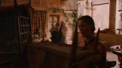 extant_GameOfThrones_2x05-TheGhostOfHarrenhal_3313