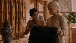 extant_GameOfThrones_2x05-TheGhostOfHarrenhal_3318