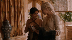 extant_GameOfThrones_2x05-TheGhostOfHarrenhal_3325