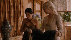 extant_GameOfThrones_2x05-TheGhostOfHarrenhal_3327