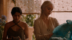extant_GameOfThrones_2x05-TheGhostOfHarrenhal_3362