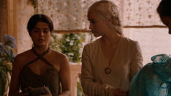 extant_GameOfThrones_2x05-TheGhostOfHarrenhal_3365