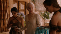 extant_GameOfThrones_2x05-TheGhostOfHarrenhal_3373