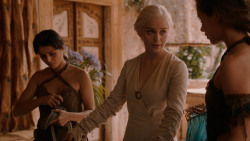 extant_GameOfThrones_2x05-TheGhostOfHarrenhal_3387