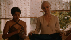 extant_GameOfThrones_2x05-TheGhostOfHarrenhal_3399