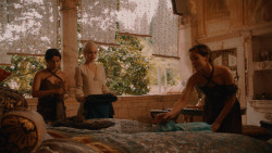 extant_GameOfThrones_2x05-TheGhostOfHarrenhal_3403