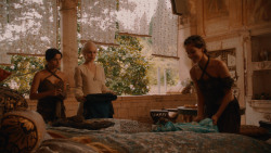 extant_GameOfThrones_2x05-TheGhostOfHarrenhal_3405