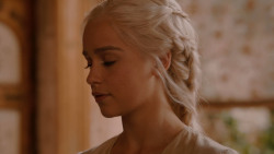 extant_GameOfThrones_2x05-TheGhostOfHarrenhal_3409
