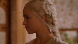 extant_GameOfThrones_2x05-TheGhostOfHarrenhal_3410