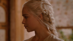 extant_GameOfThrones_2x05-TheGhostOfHarrenhal_3411
