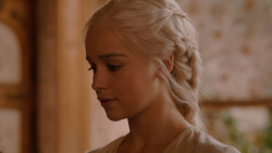extant_GameOfThrones_2x05-TheGhostOfHarrenhal_3418