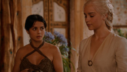 extant_GameOfThrones_2x05-TheGhostOfHarrenhal_3420