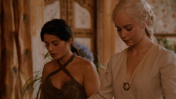 extant_GameOfThrones_2x05-TheGhostOfHarrenhal_3423