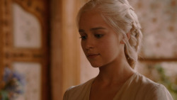 extant_GameOfThrones_2x05-TheGhostOfHarrenhal_3444
